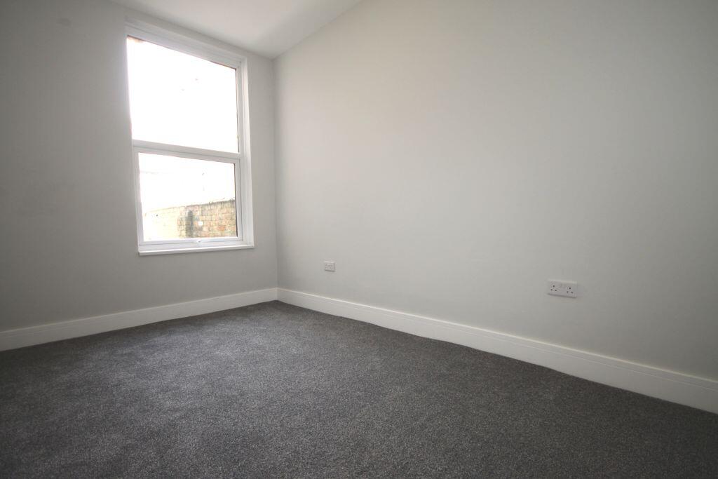 Apartment in Doncaster - View 4