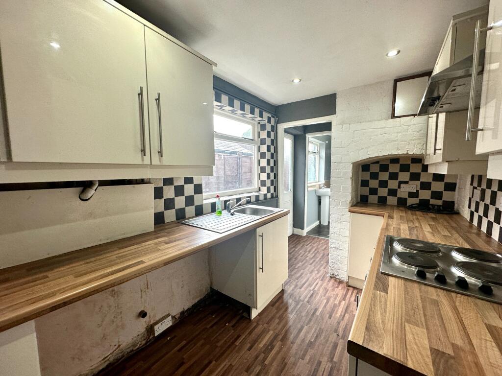 House in Walsall, West Midlands - More