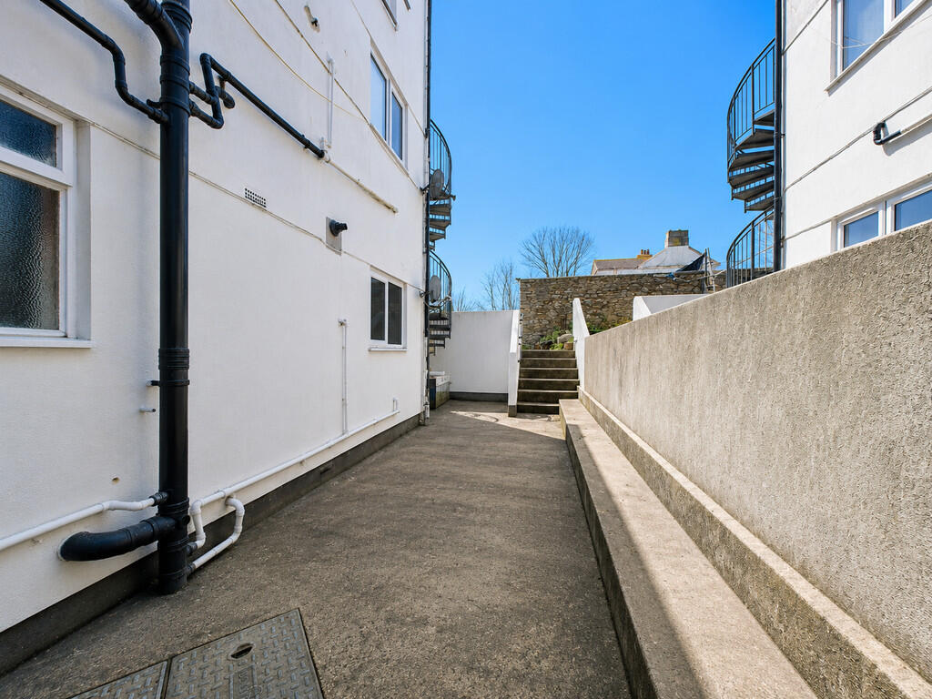 Apartment in Plymouth, Barbican - More
