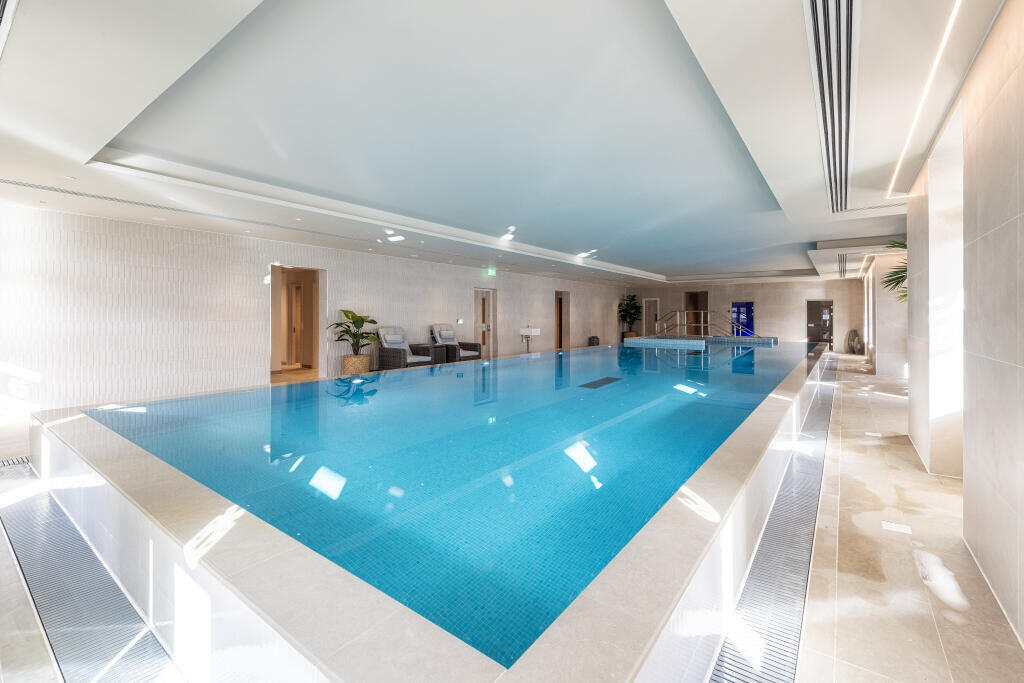 Burchmore House, Caddington - View 6