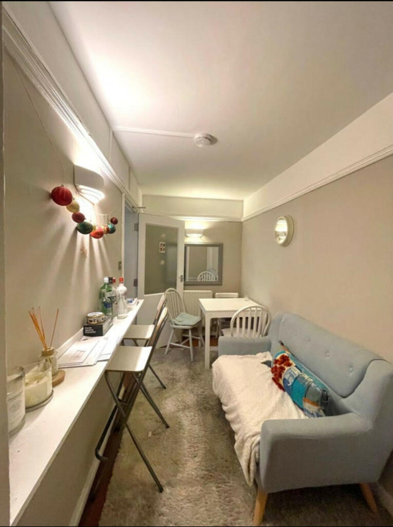 1 bedroom flat share for rent