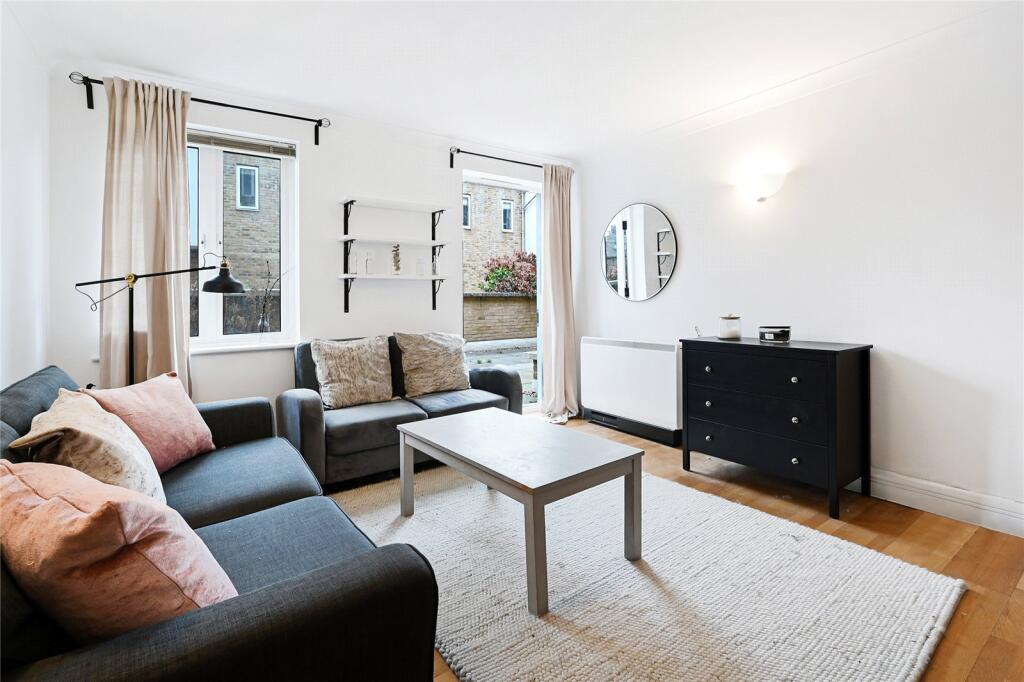 2-bed apartment on 168 Clapham High Street, London, SW4, £450,000