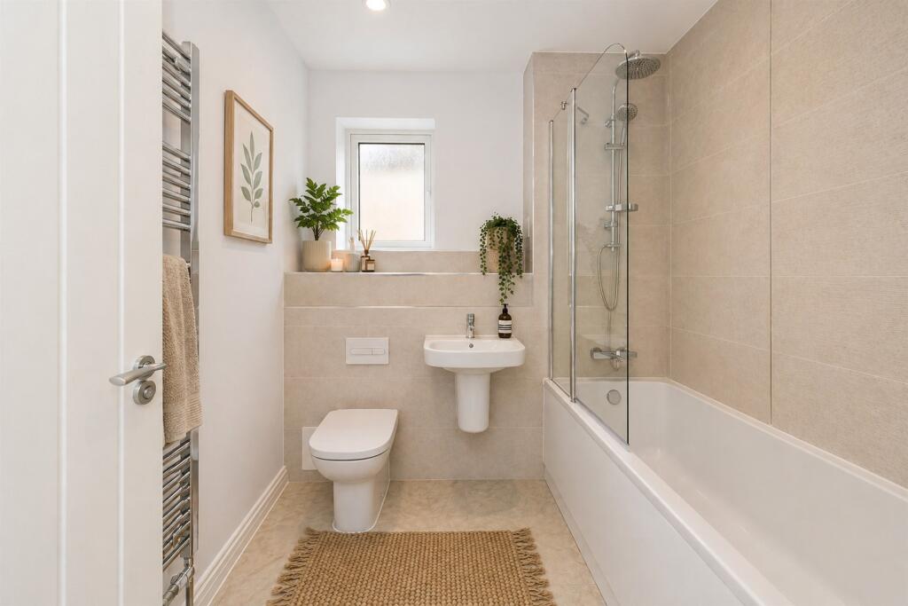 House in Burgess Hill, Abbotsford - View 5