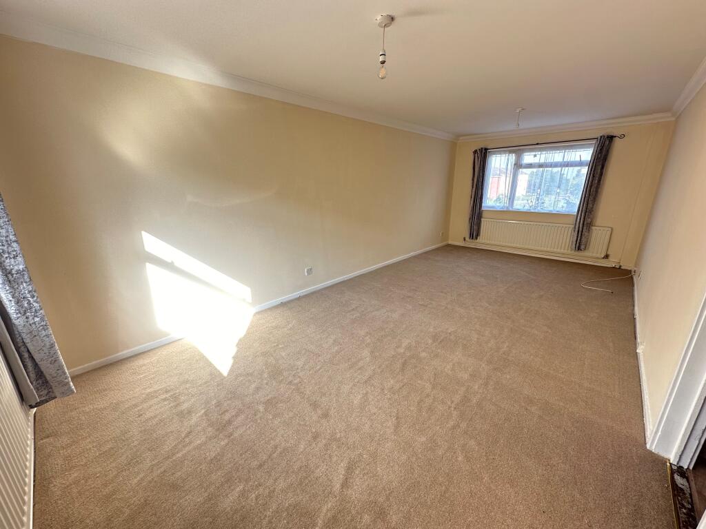 House in Harlow, Staple Tye - View 3