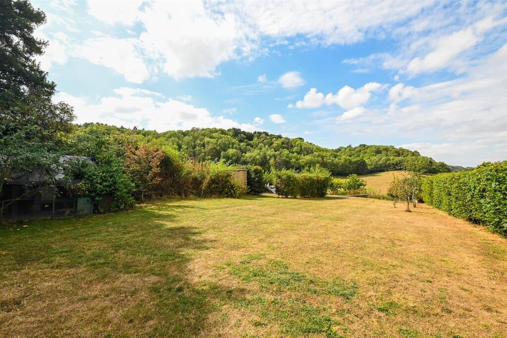 House in East Staffordshire, Marchington - View 2