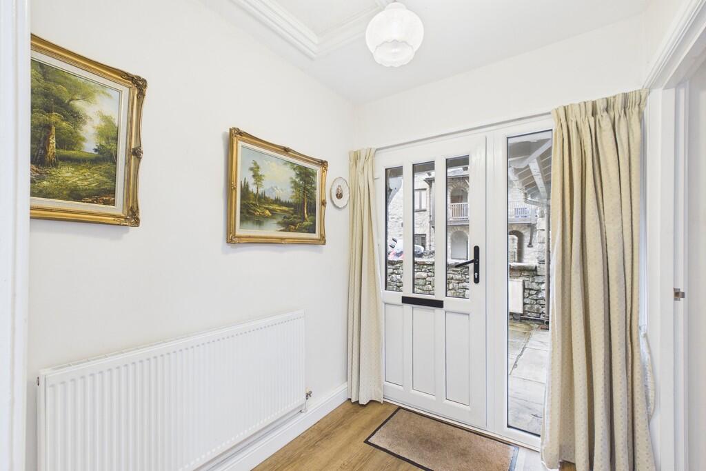 6 The Courtyard, Kendal, Cumbria, LA9 7AA photo 2
