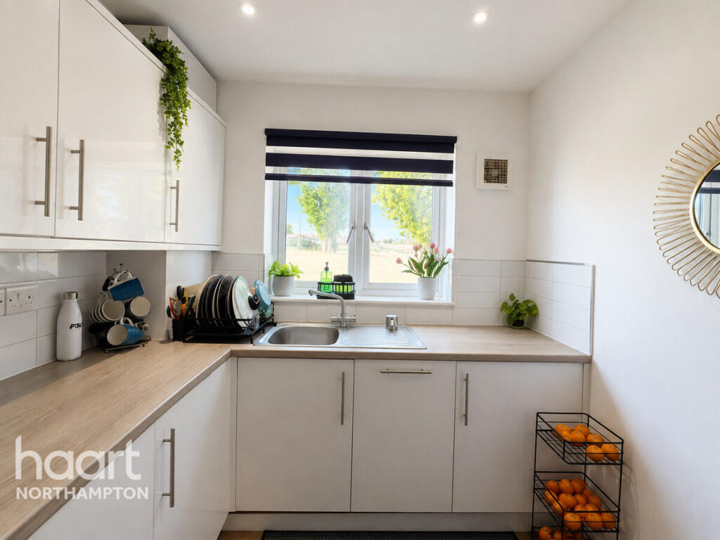 House in Northampton - View 5
