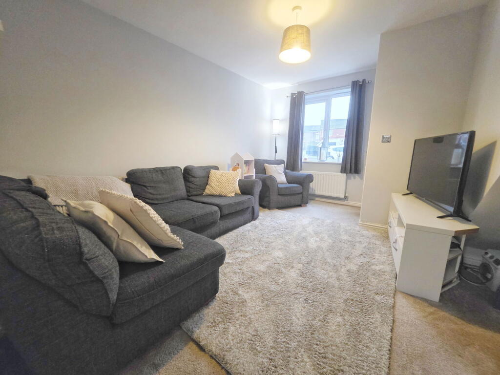 House in Barnsley, South Yorkshire - More