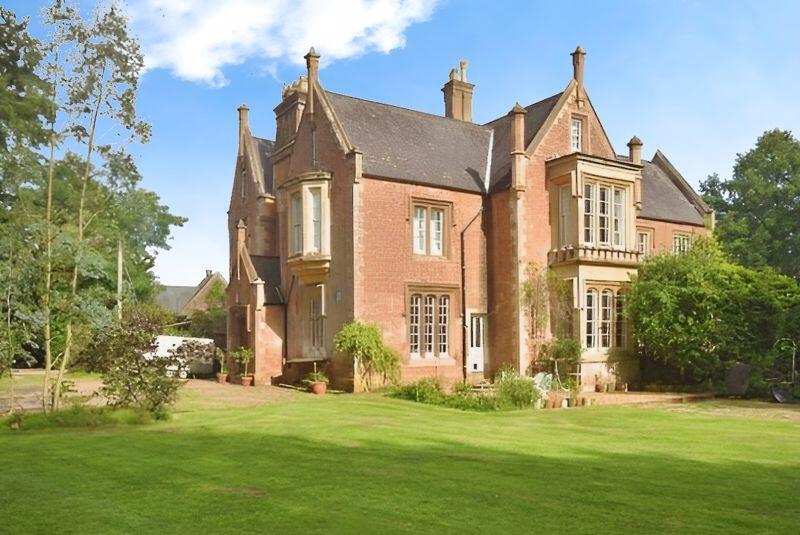 Main image of property: Broadclyst, Exeter