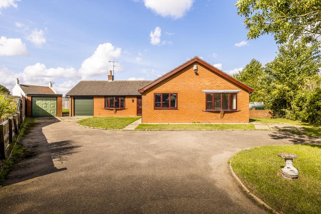 Main image of property: Little Common Lane Holbeach Clough, Holbeach, Spalding, Lincolnshire, PE12