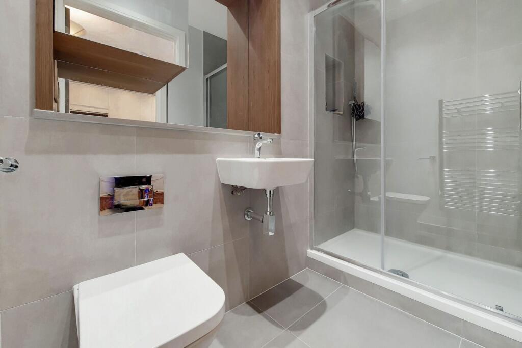 Apartment in Slough - View 4
