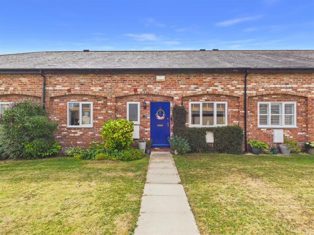 Main image of property: Easenby Close, Swanland, North Ferriby