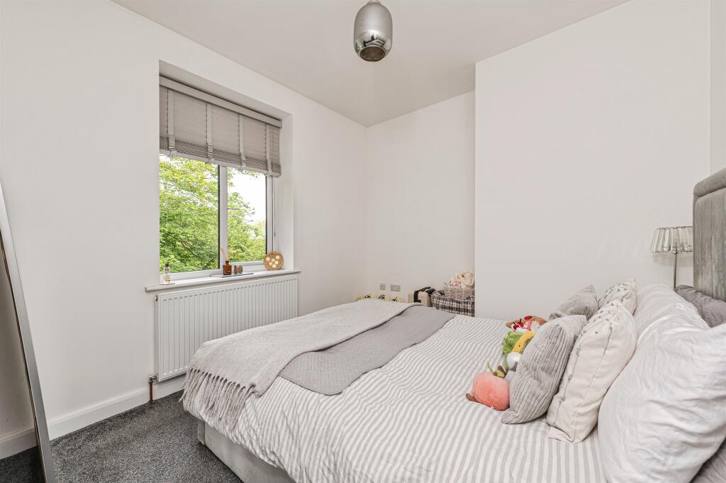 House in Kirklees, Mirfield - View 5