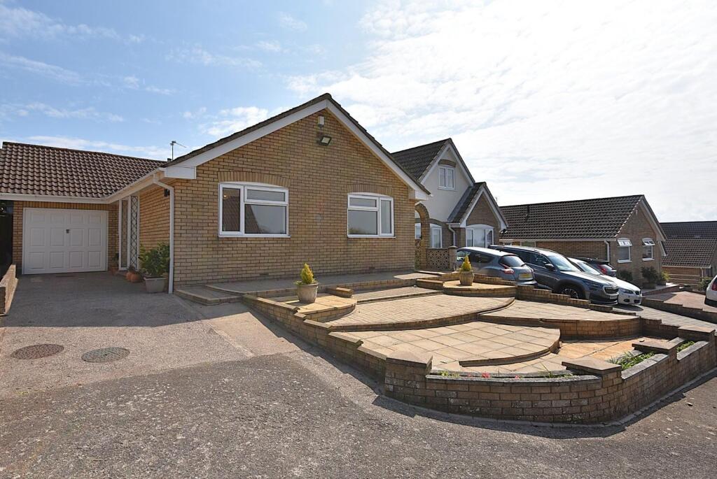 Main image of property: 40 Bassett Road, Sully, CF64 5HS