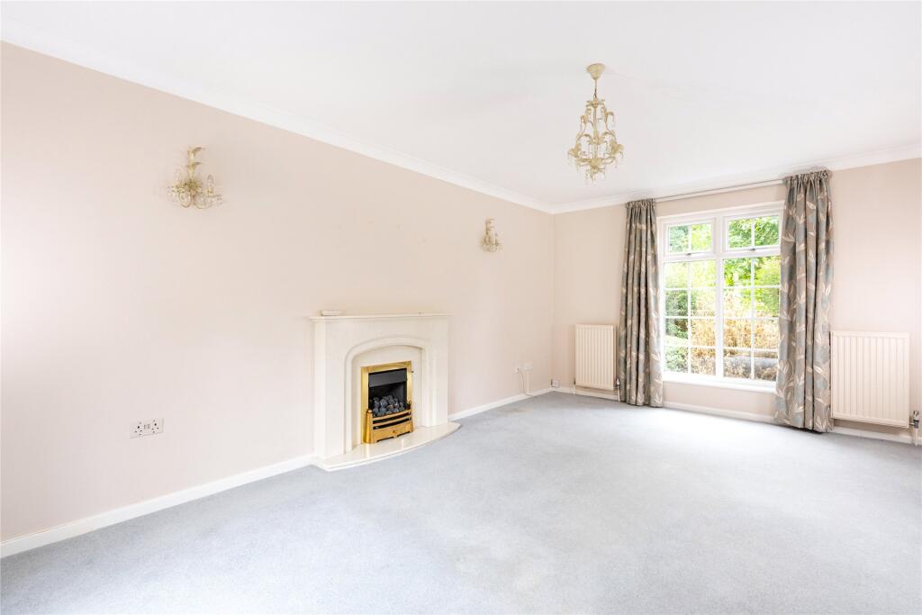 Cranes Close, Turvey, Bedfordshire, MK43 photo 3