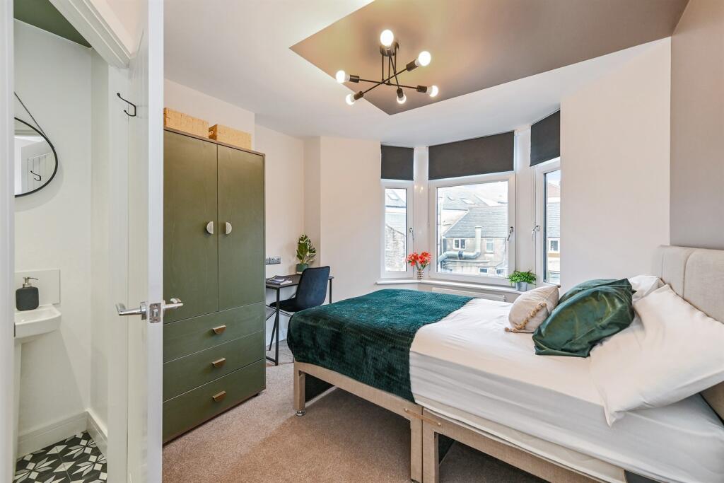 Main image of property: Claude Road, Room 1, Cardiff