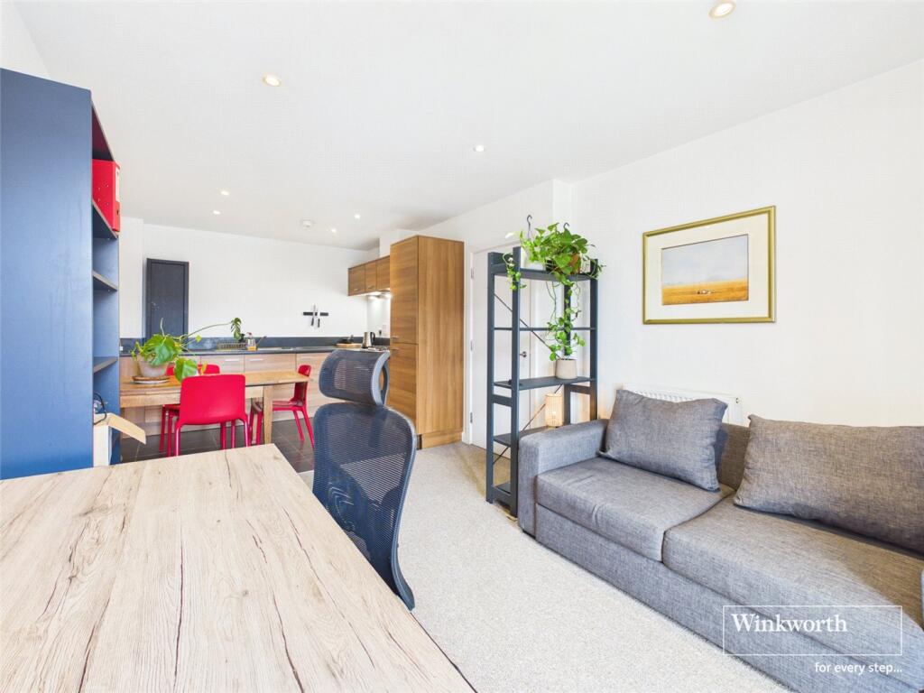 Apartment in Reading - View 3