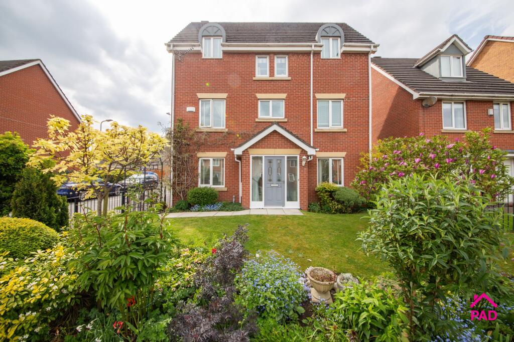 4-bed detached on Cairn Brae, Newton-Le-Willows, WA12, £365,000