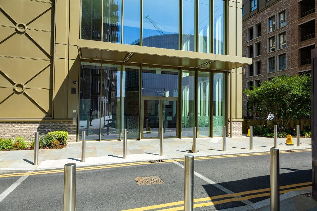 Main image of property: 7 Gas Holder Place, London,
SE11 5AT