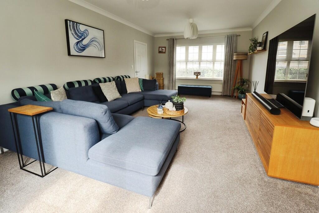 House in West Lindsey, Greetwell - View 5
