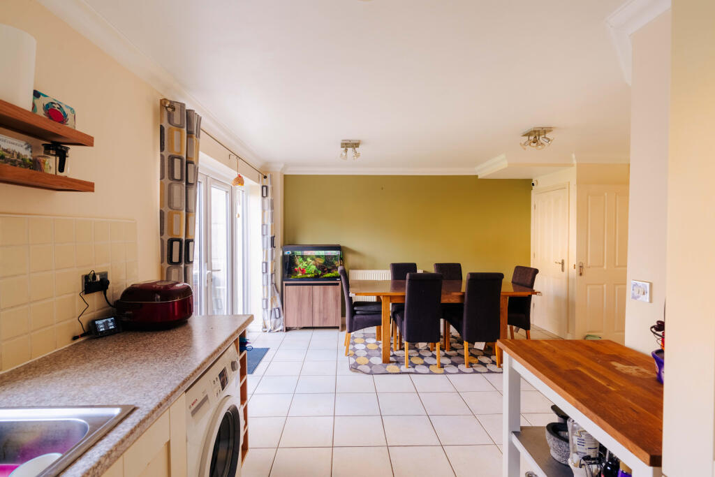 Strathearn Drive, Brentry photo 4