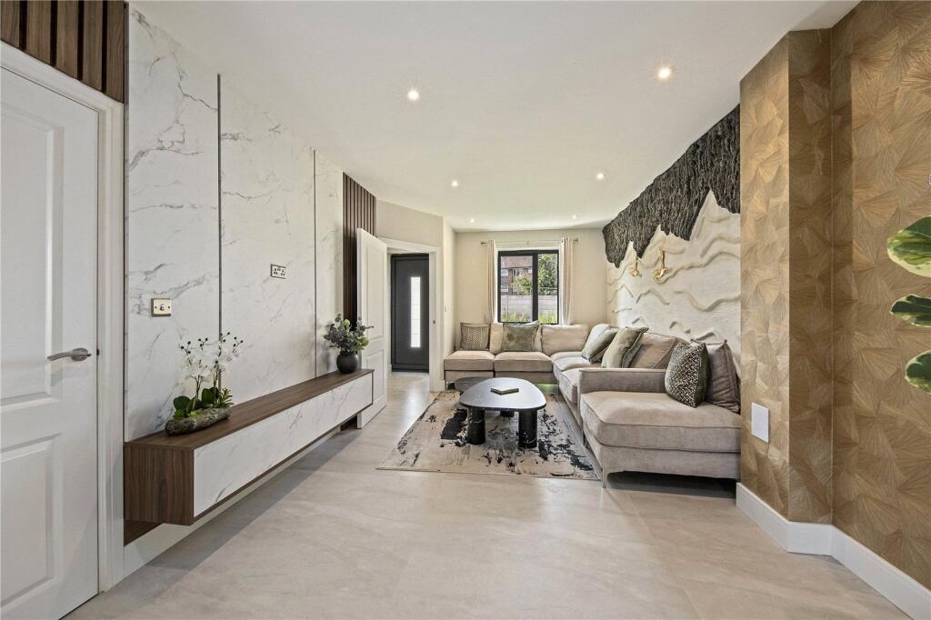 House in London, Feltham - View 5