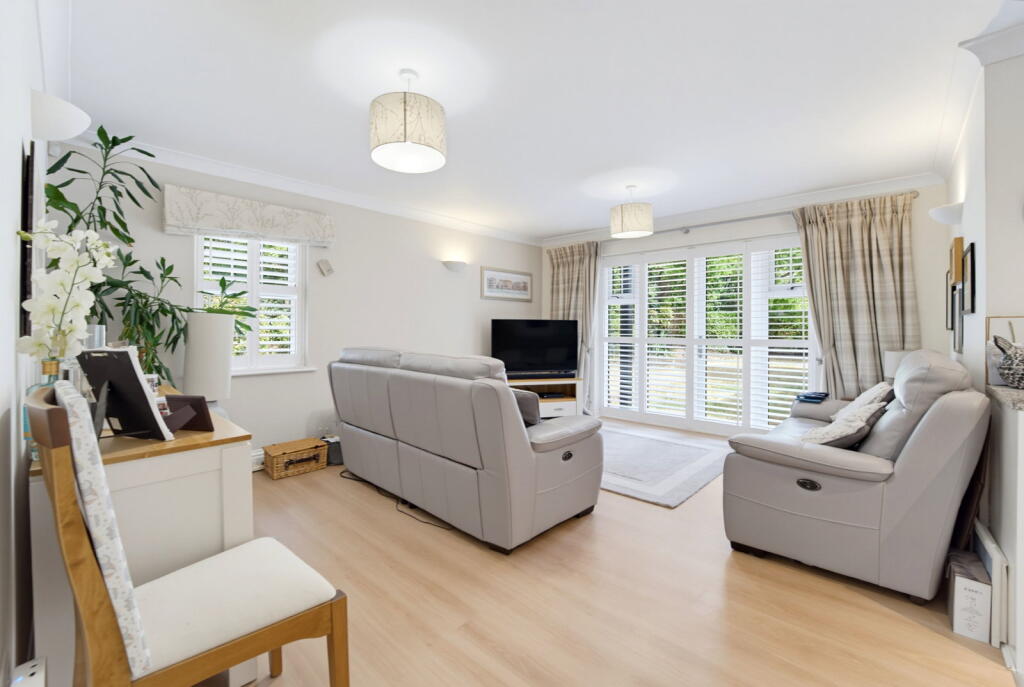 Apartment in Kingston upon Thames - View 5