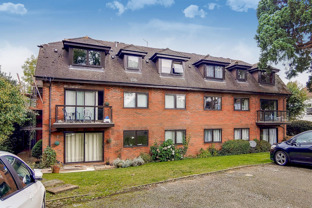Main image of property: Woodside Grove, London, N12