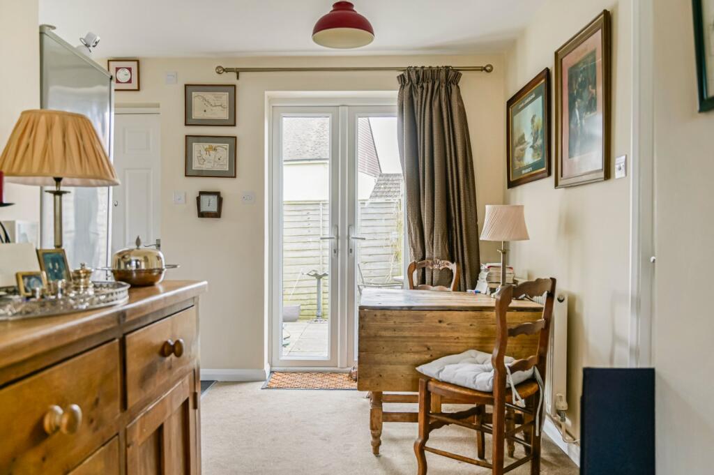 Clearmount Drive, Charing, Ashford, Kent, TN27 photo 5