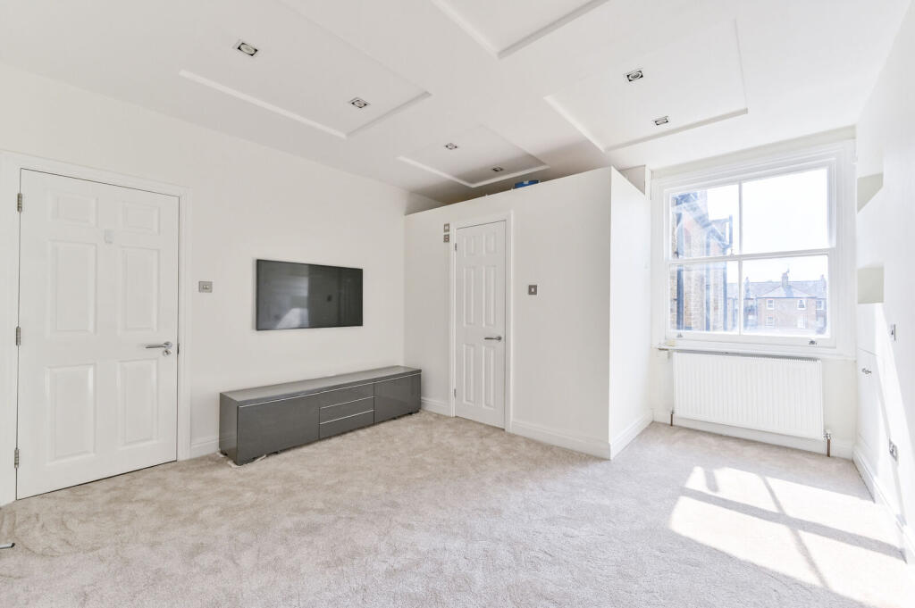 Apartment in London - View 5