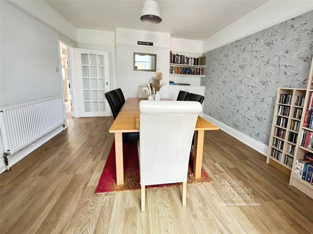 House in Ryde, Oakfield - More