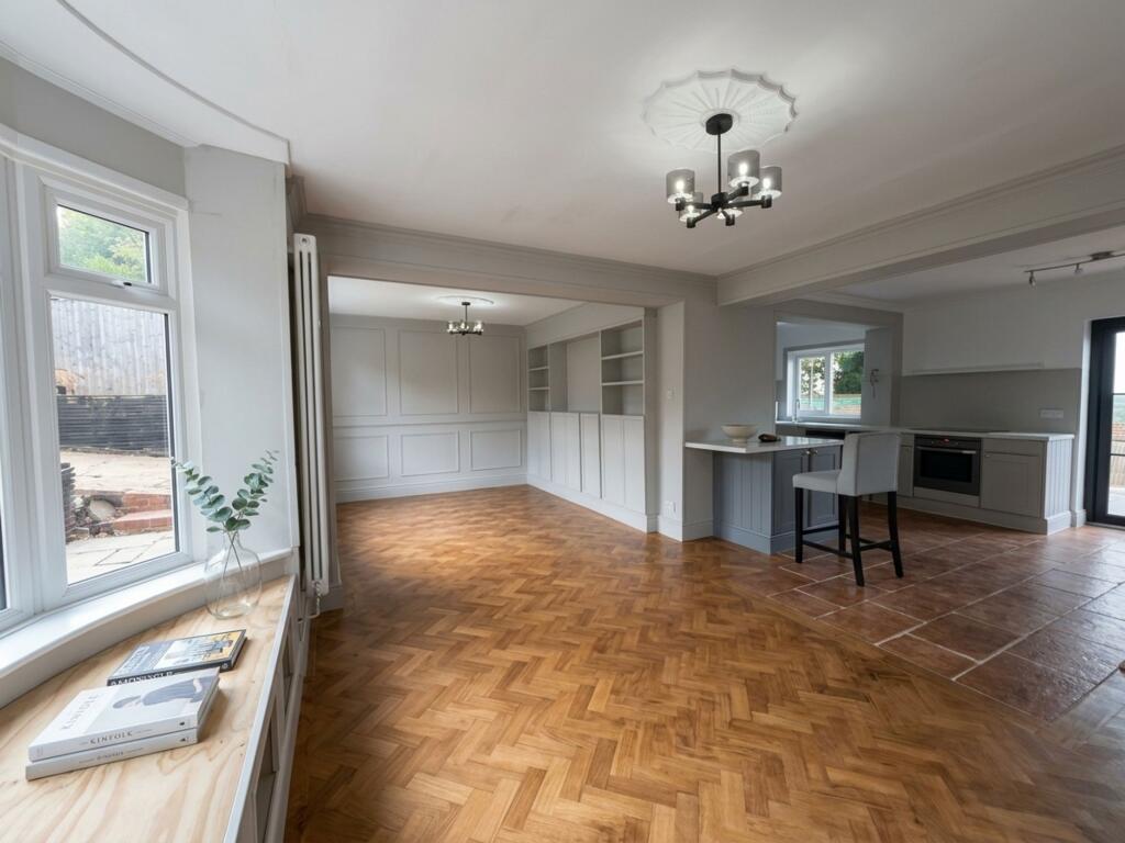 House in Teignbridge, Dawlish - More