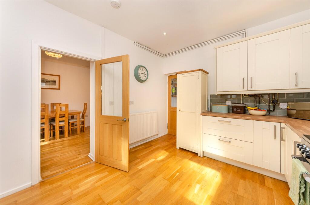 House in Llandudno, Caernarfon - More