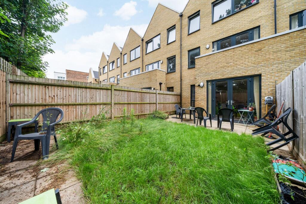 Main image of property: Bathurst Square, London, N15
