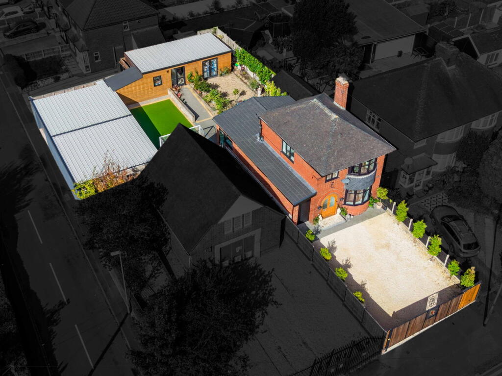 House in Stoke-on-Trent - View 2