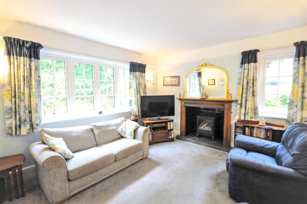 House in Stoke-on-Trent - View 5
