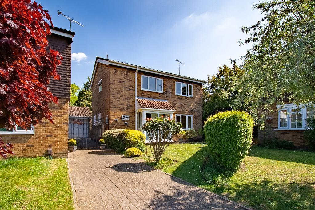 Main image of property: Shanklin Close, Luton, Bedfordshire, LU3 3UH