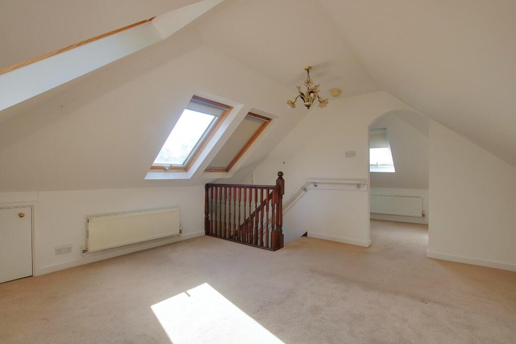 House in Southampton - More