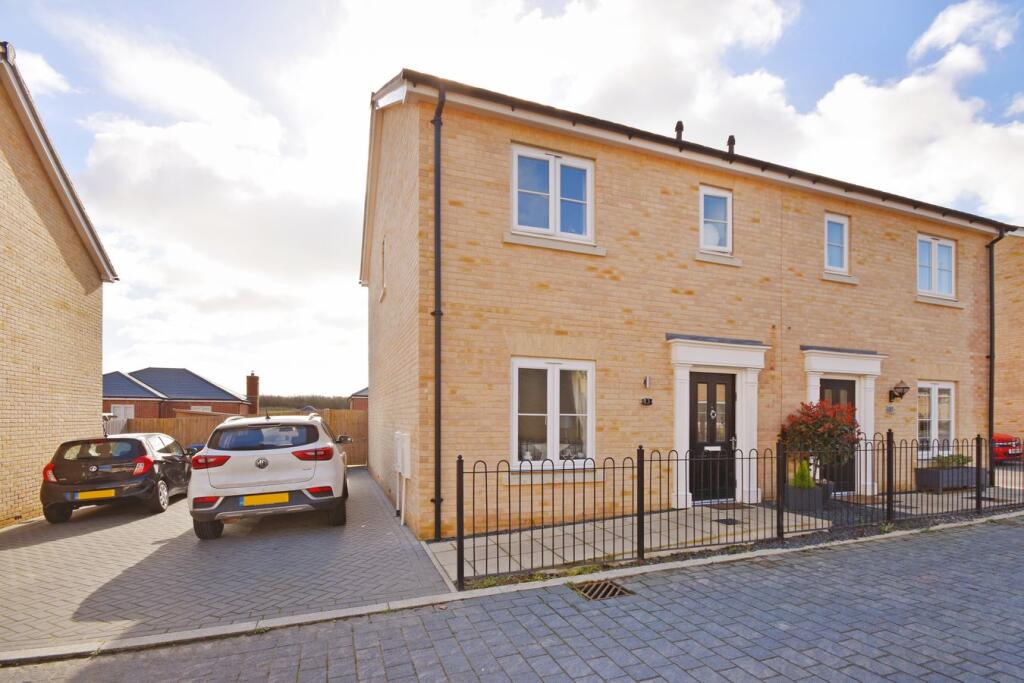 3-bed semi-detached on Barn Owl Way, Whitfield, Dover, CT16, £287,500