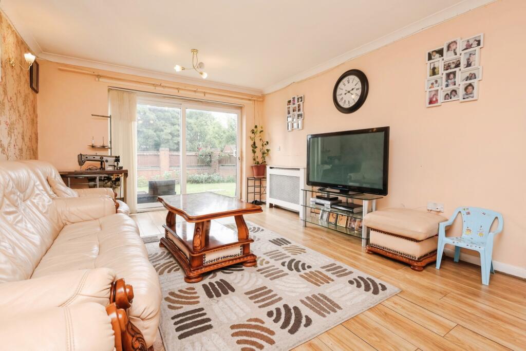 Queens Road, SMETHWICK, West Midlands, B67 photo 4