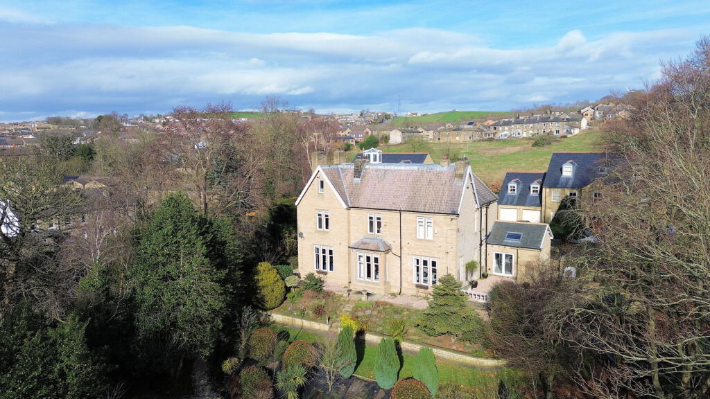 Main image of property: Knowle Road, Kirkheaton, Huddersfield, HD5 0DW