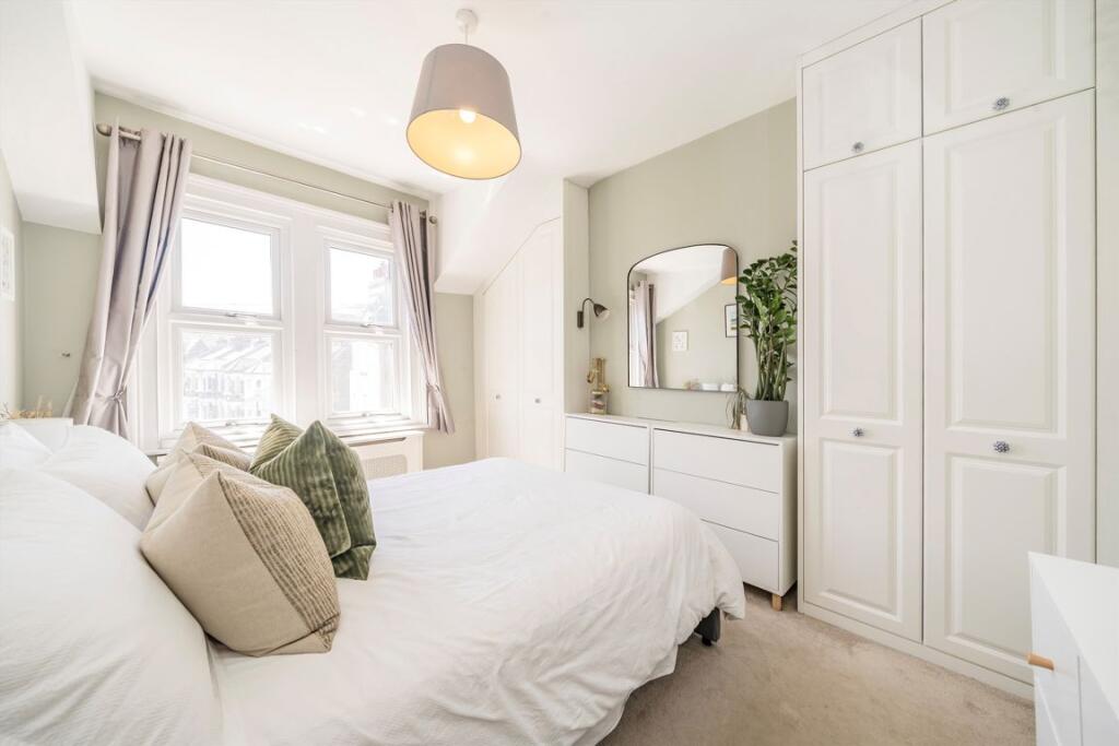 Apartment in London - View 4