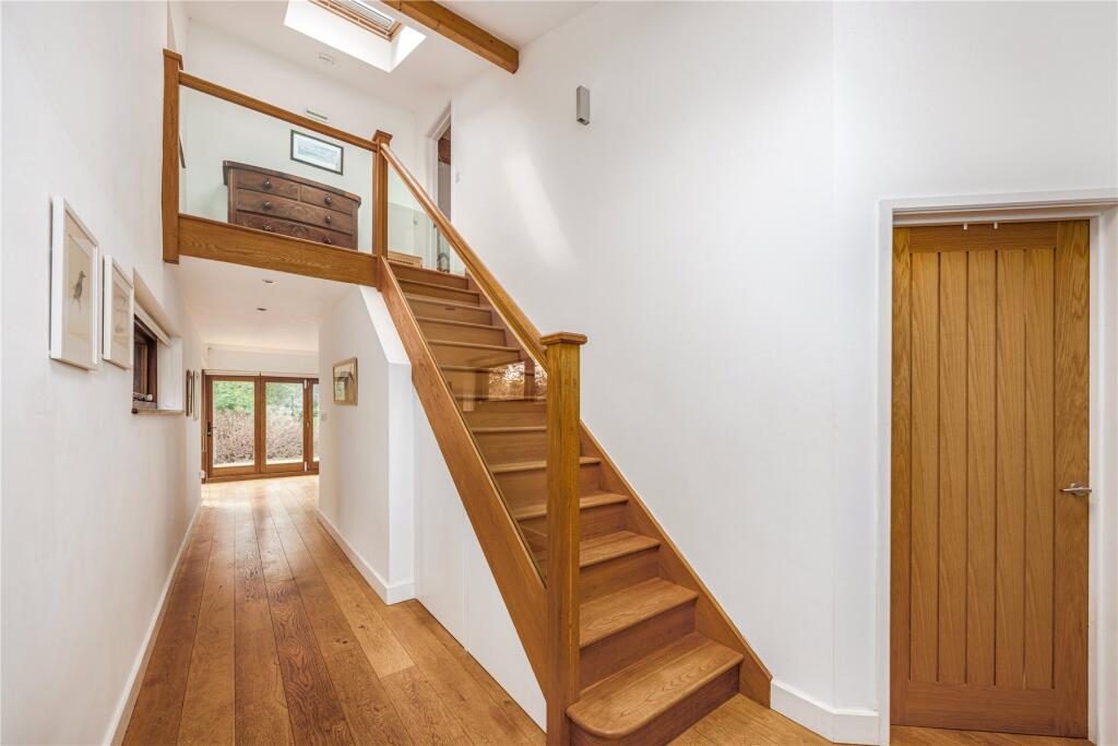 House in Vale of White Horse, Sunningwell - View 2
