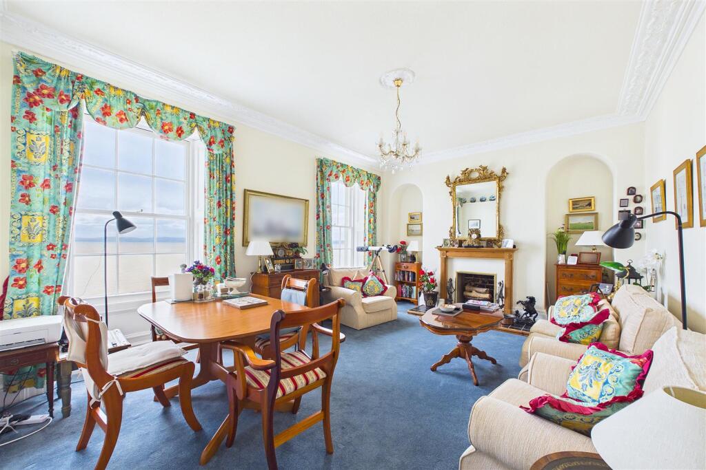 Apartment in Clevedon, Walton Park - More
