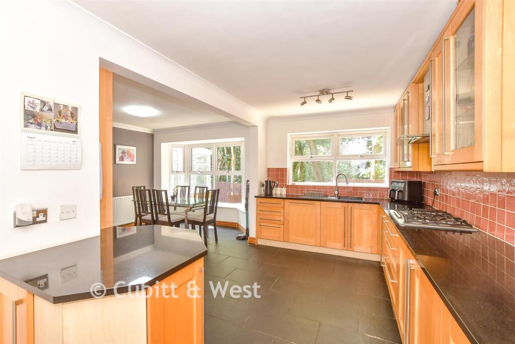 House in Portsmouth - View 4