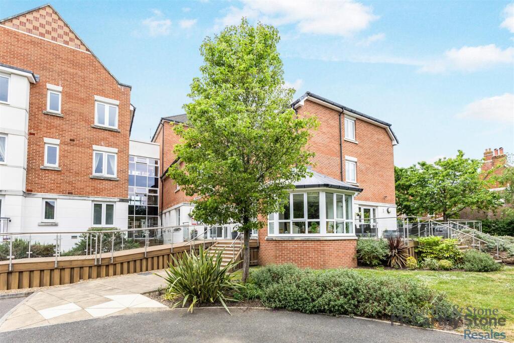 Apartment in Reading, Caversham - View 3