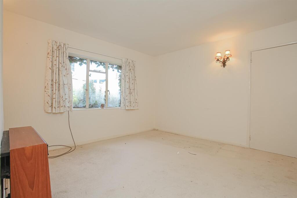 Queen Street, Middleton Cheney, Banbury - View 4
