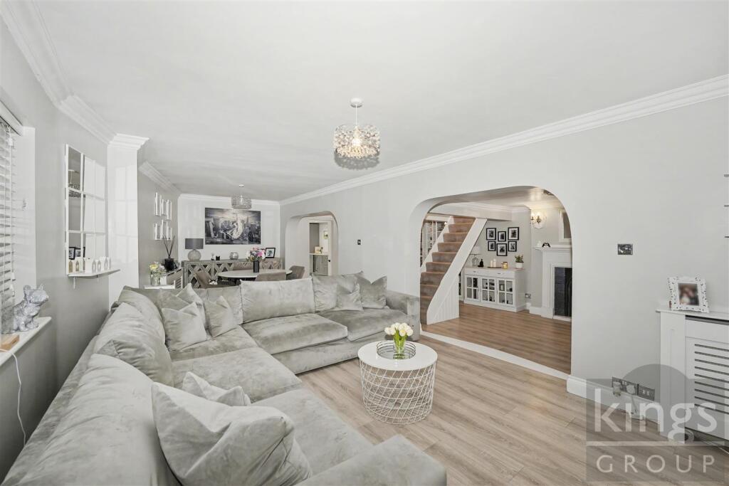 Cuffley Hill, Goffs Oak, Waltham Cross photo 3