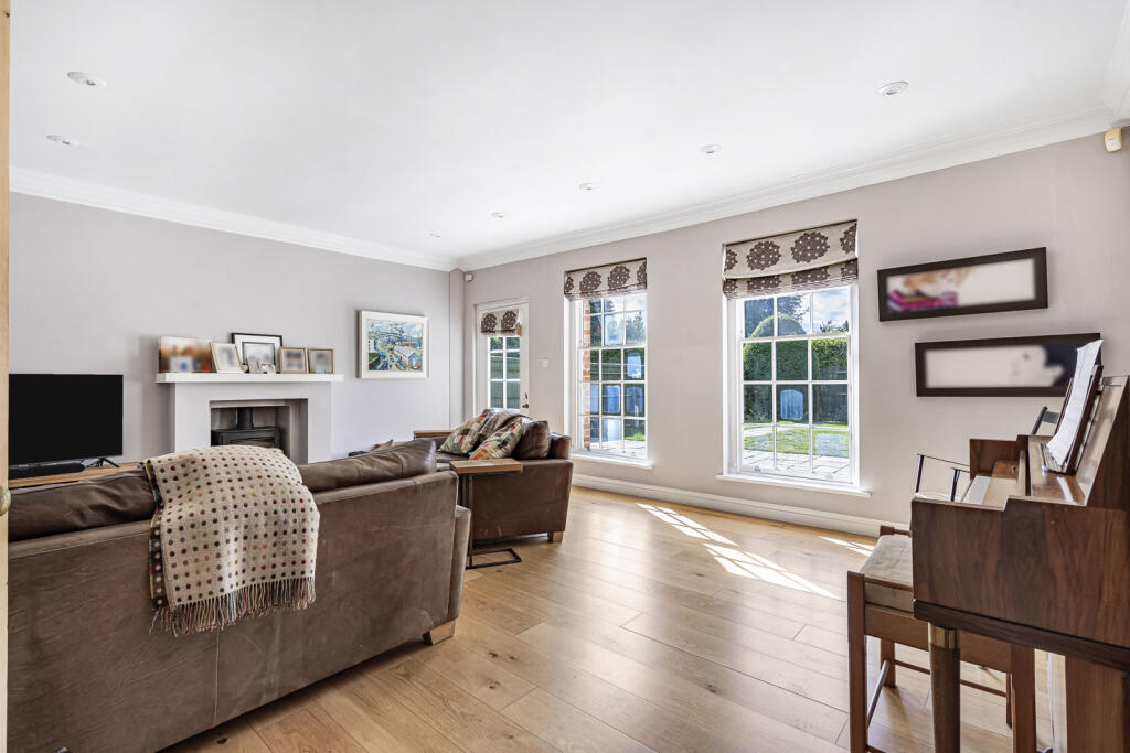 House in Twickenham - View 2