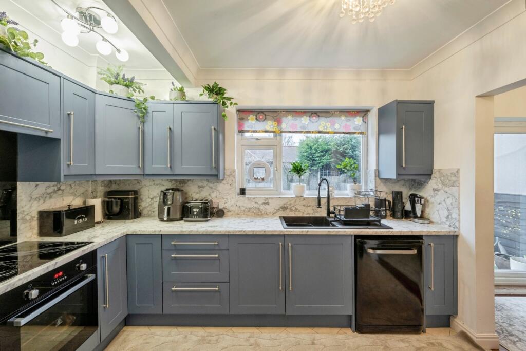 Grove Vale, Doncaster, South Yorkshire, DN2 photo 4